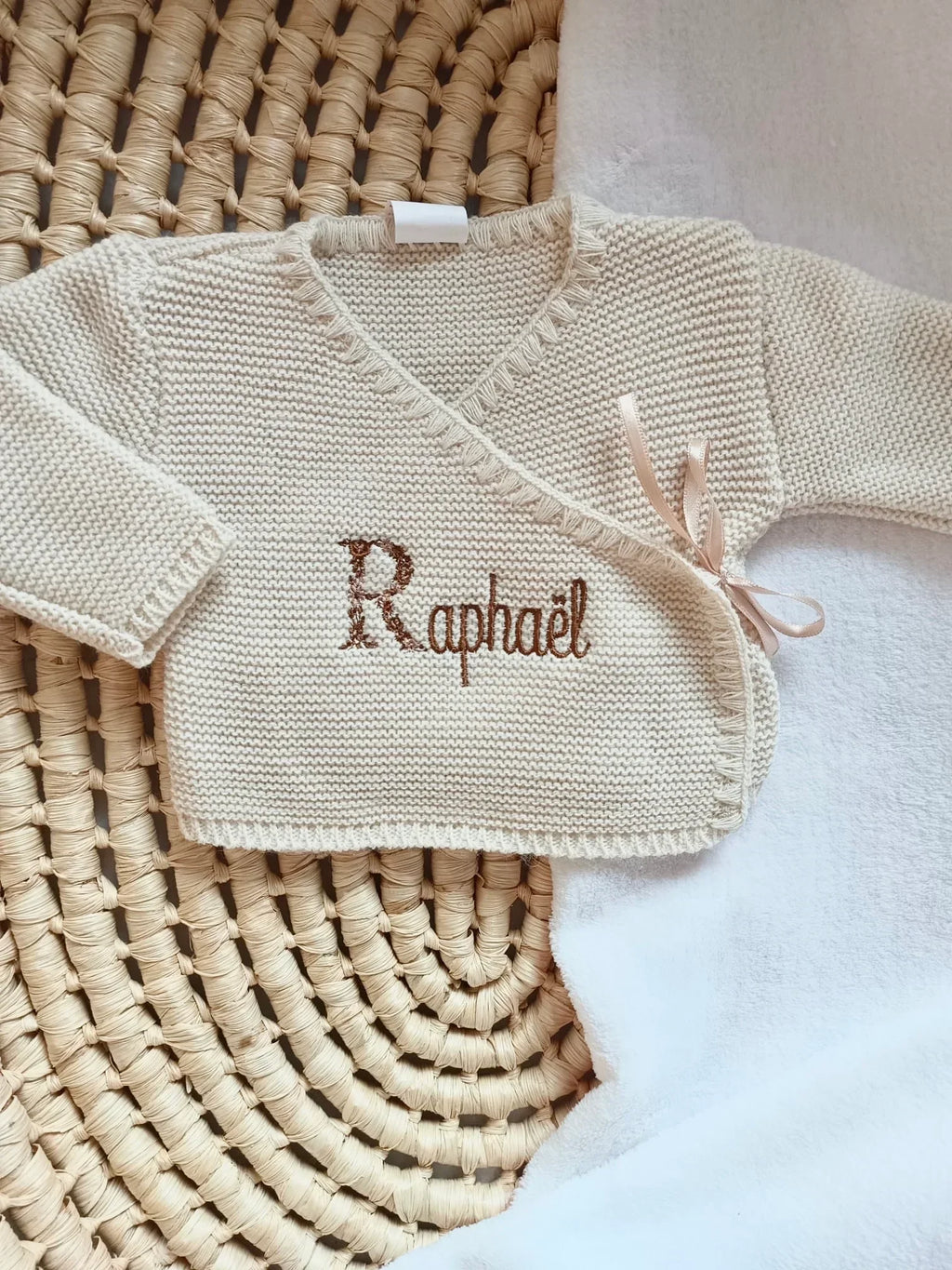 Brassière bébé personnalisée en maille avec nœud satiné