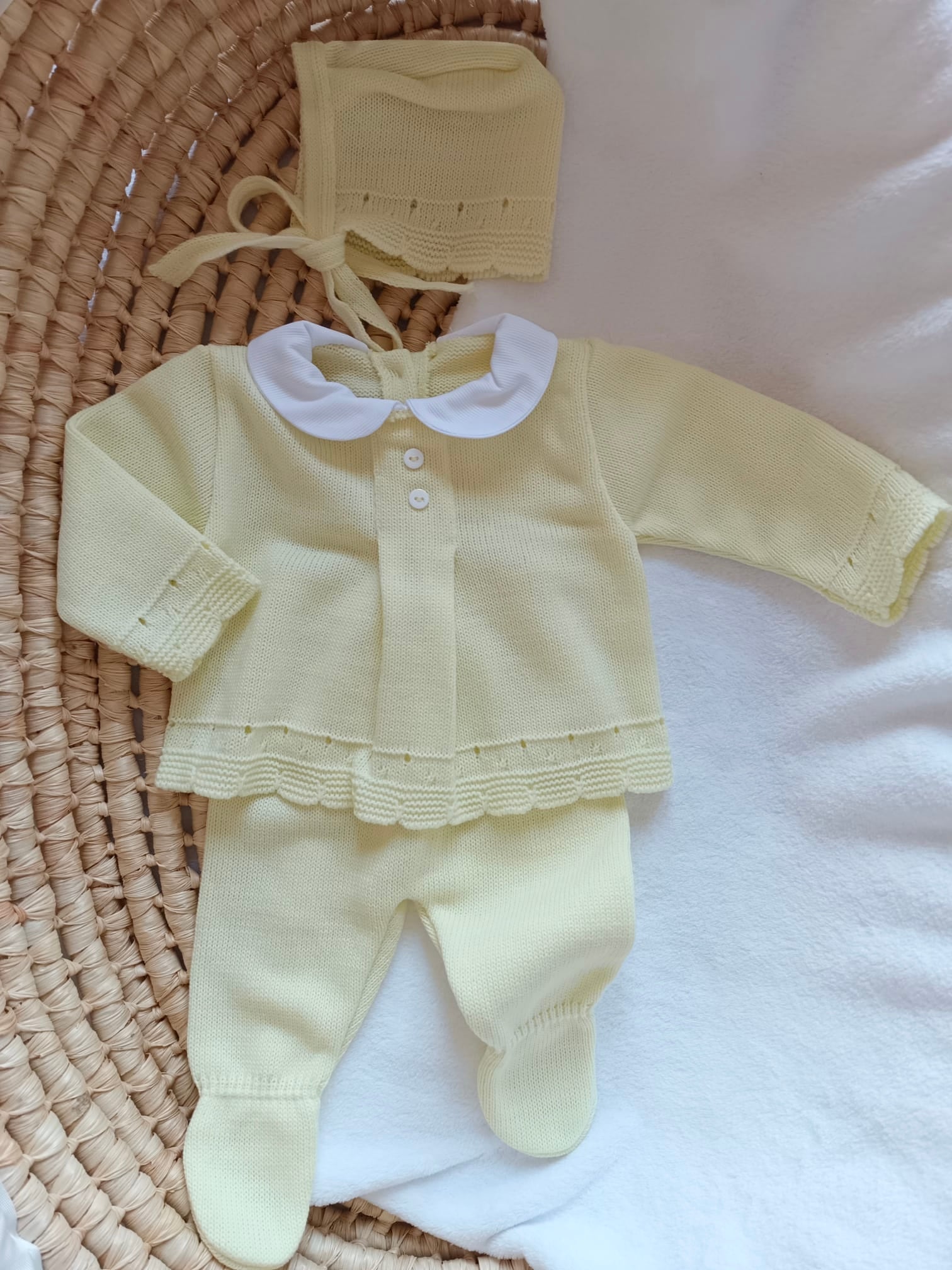 Ensemble complet naissance jaune 0/3 mois