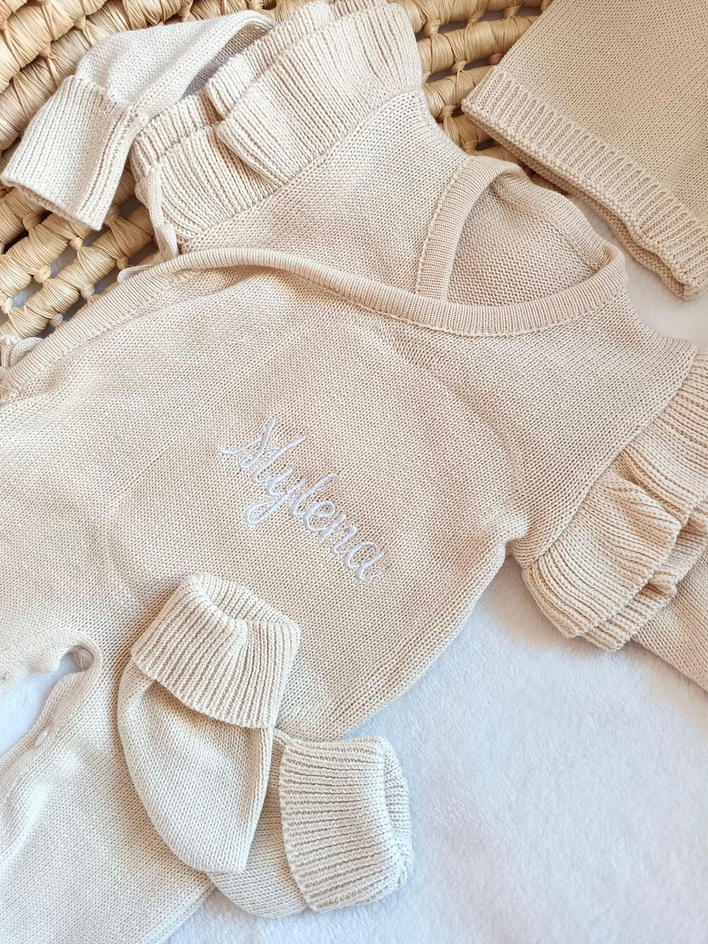 Combinaison naissance personnalisée à volants 100% coton – ensemble 3 pièces
