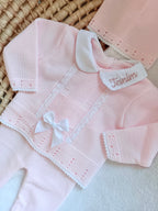 Ensemble naissance en maille personnalisé  – Douceur