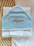 Cape de bain en gaze de coton bleu ciel - personnalisable -