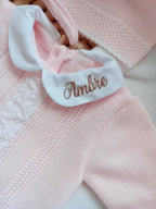 Ensemble complet naissance rose 0/3 mois avec détails dentelle
