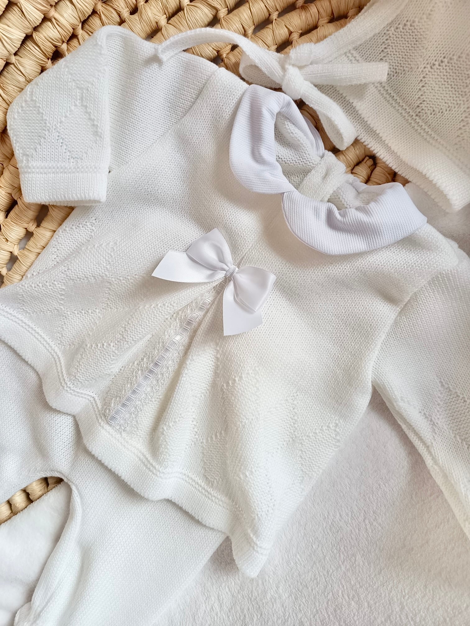 Ensemble complet blanc avec détails blanc 0/3 mois