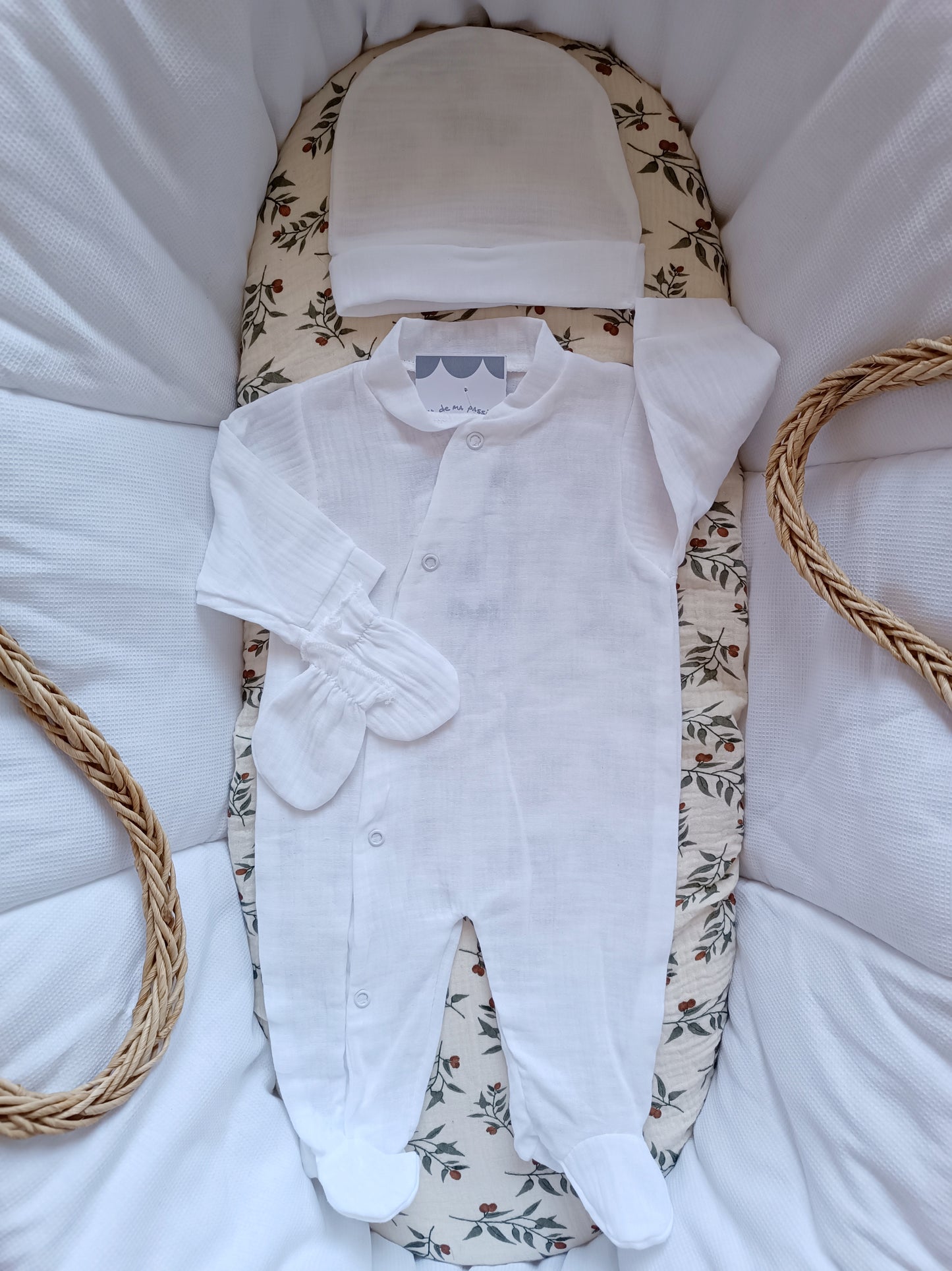 Ensemble complet pyjama en gaze de coton blanc 0/3 mois