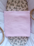 Couverture en gaze de coton et polaire rose - personnalisable -