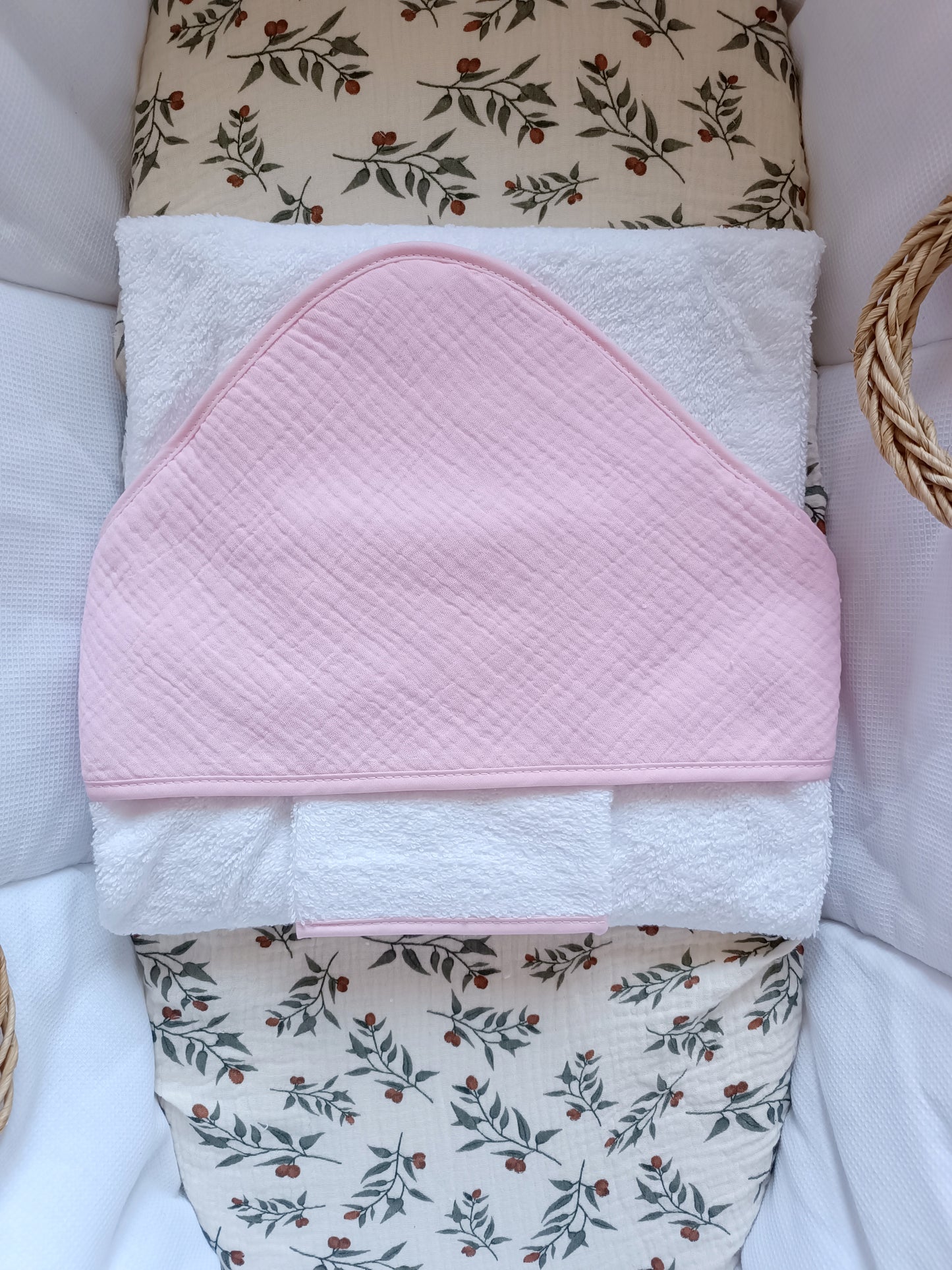 Cape de bain en gaze de coton rose - personnalisable -