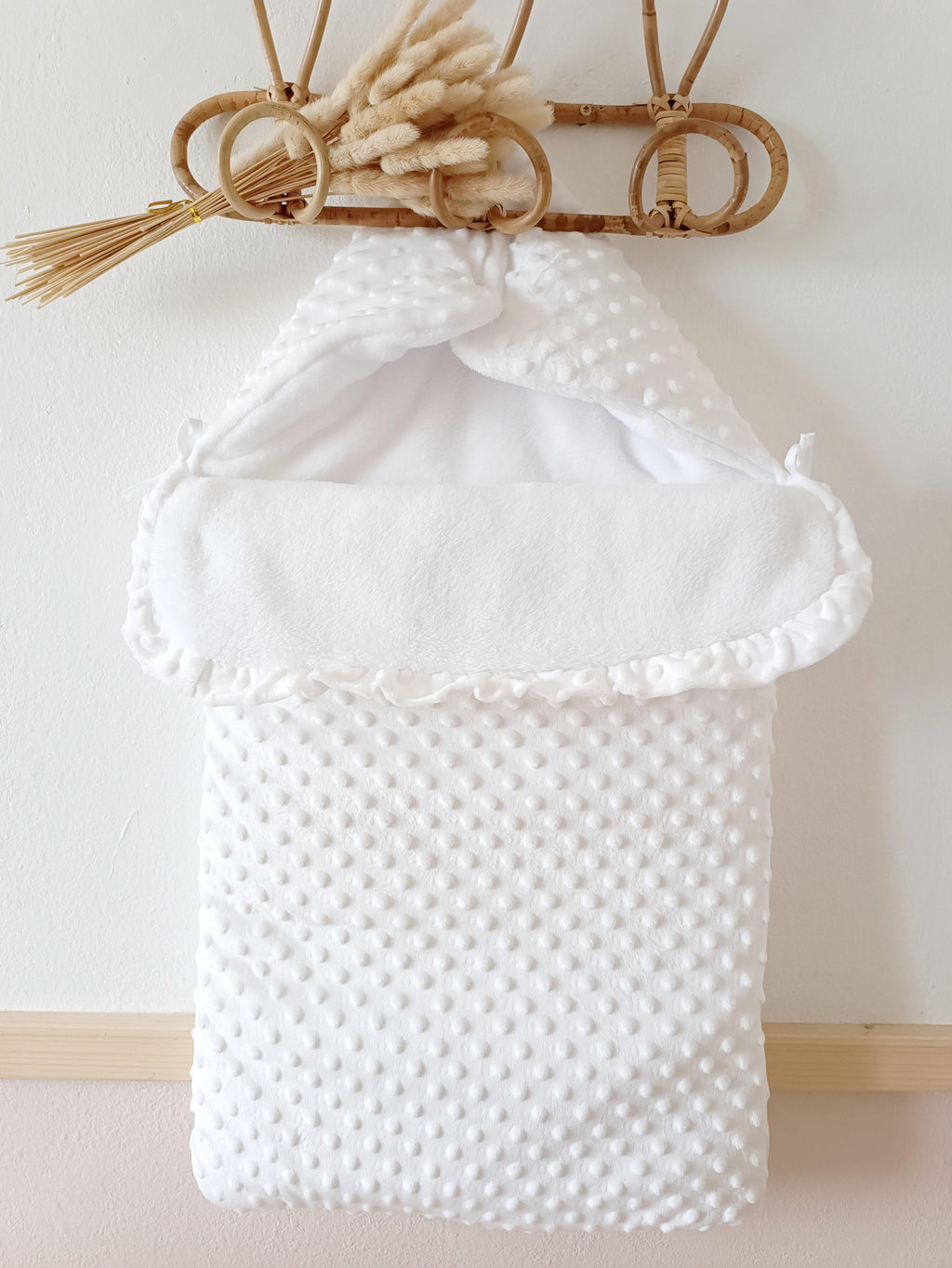 Nid d'ange en minky blanc - personnalisable -
