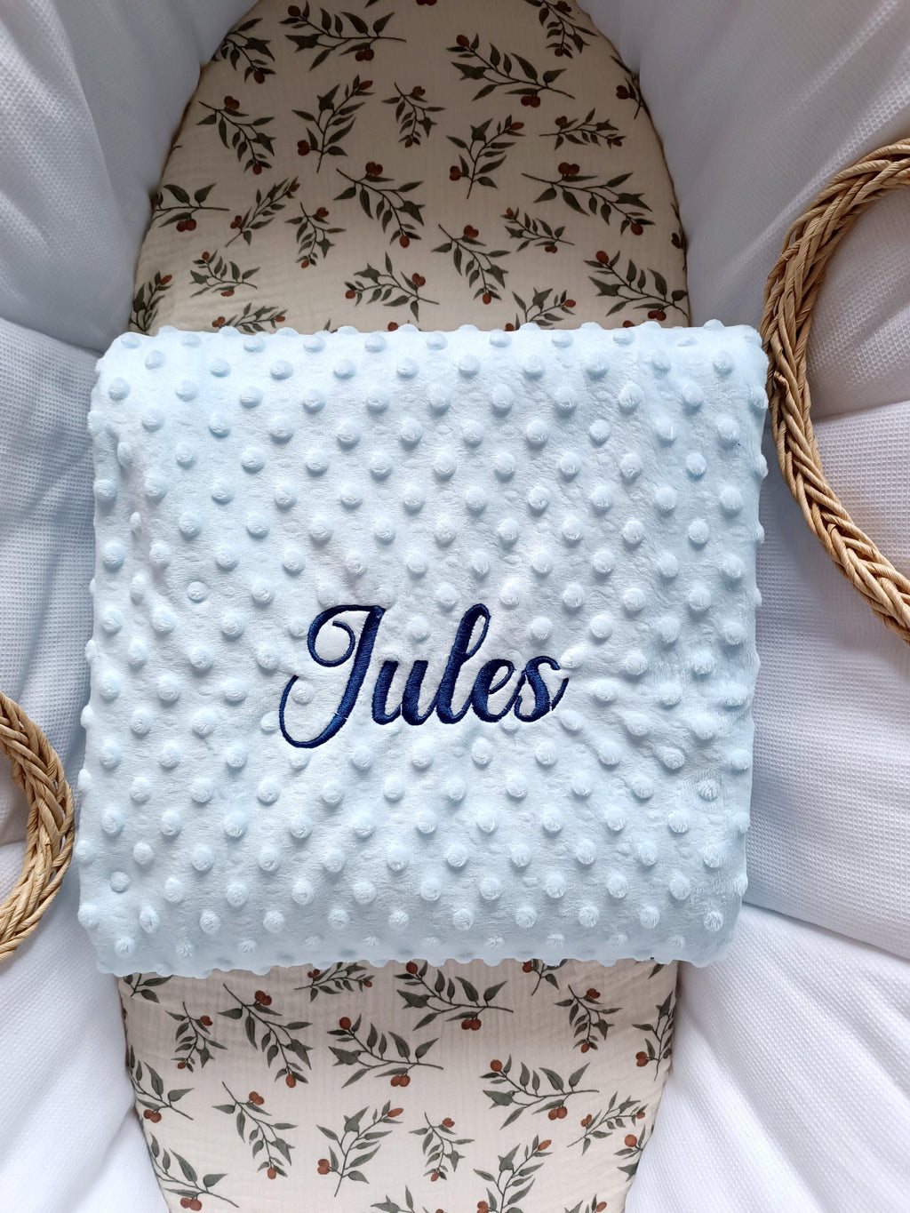 Couverture en minky bleu ciel  - personnalisable -