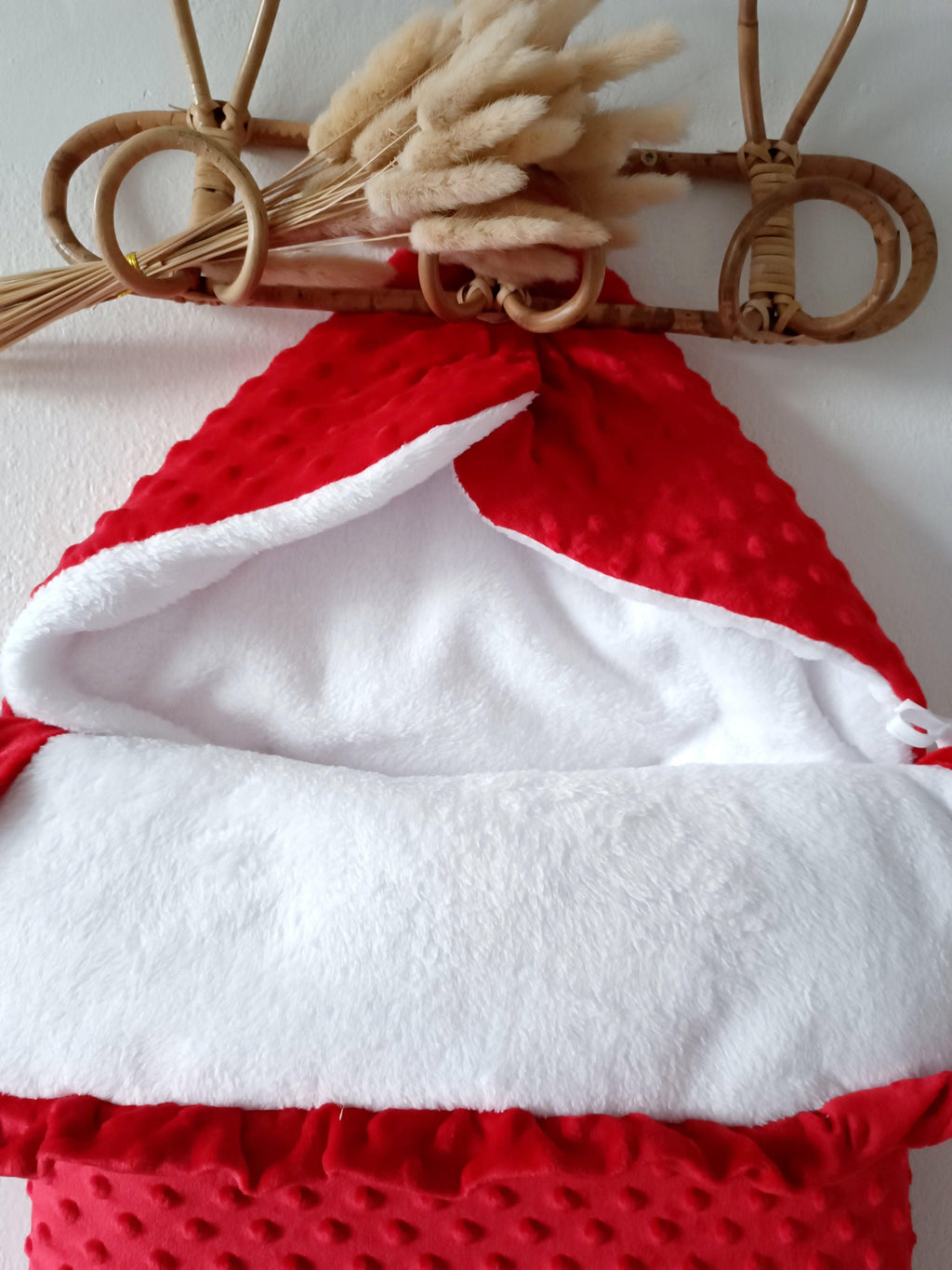 Nid d'ange en minky rouge - personnalisable -