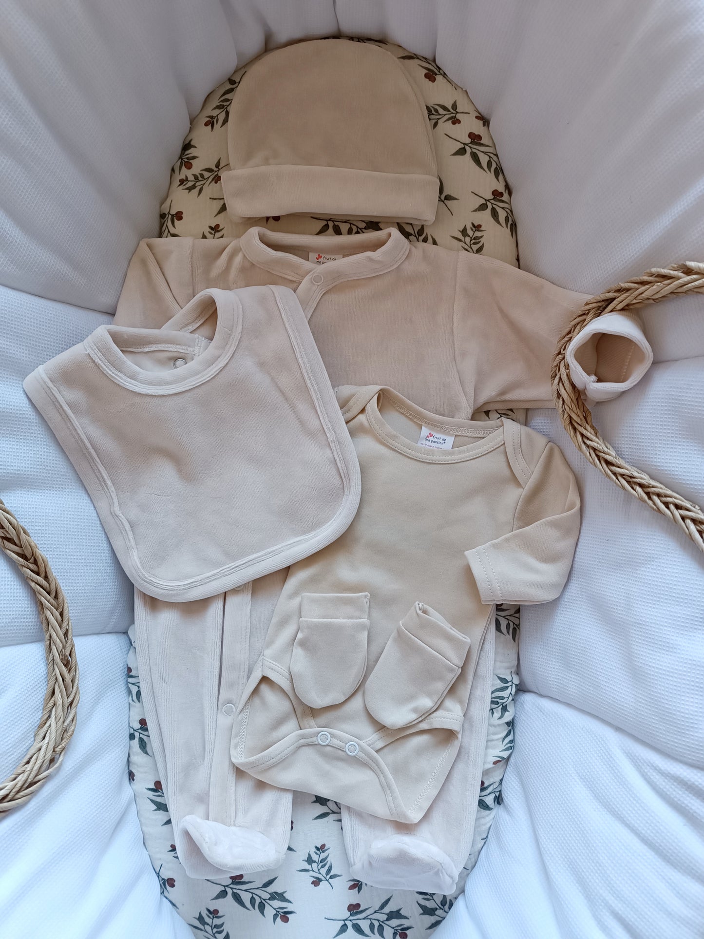 Ensemble pyjama velours naissance 0/3 mois 100% coton 5 pièces beige