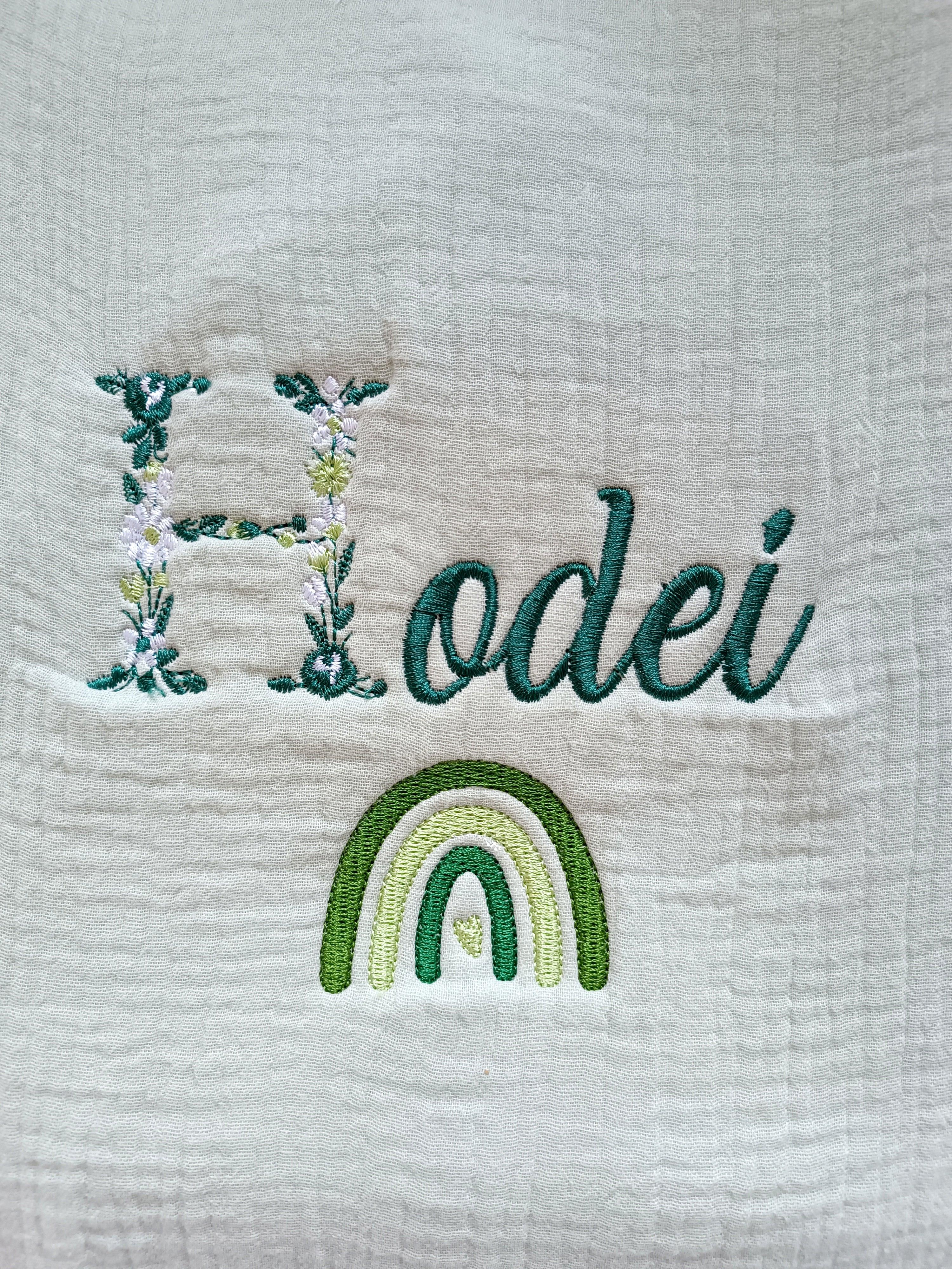 Couverture en gaze de coton et polaire vert sauge - personnalisable -