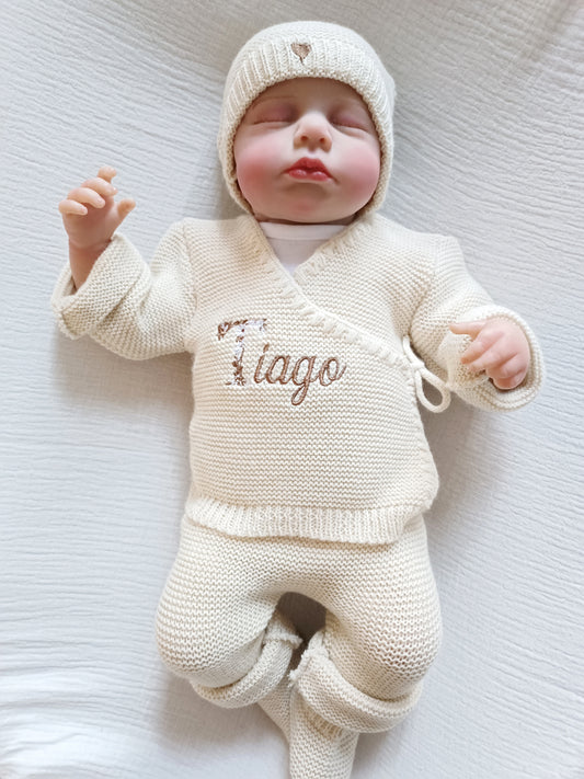 Tenue naissance beige 0/3 mois - avec Lettre Fleuries à personnaliser + coeurs - personnalisable -