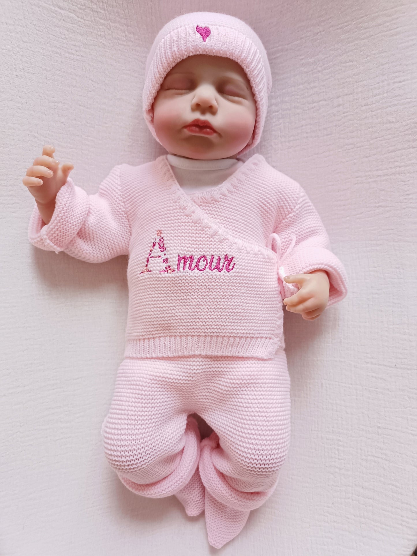 Tenue naissance rose 0/3 mois - avec Lettre Fleuries à personnaliser + coeurs - personnalisable -