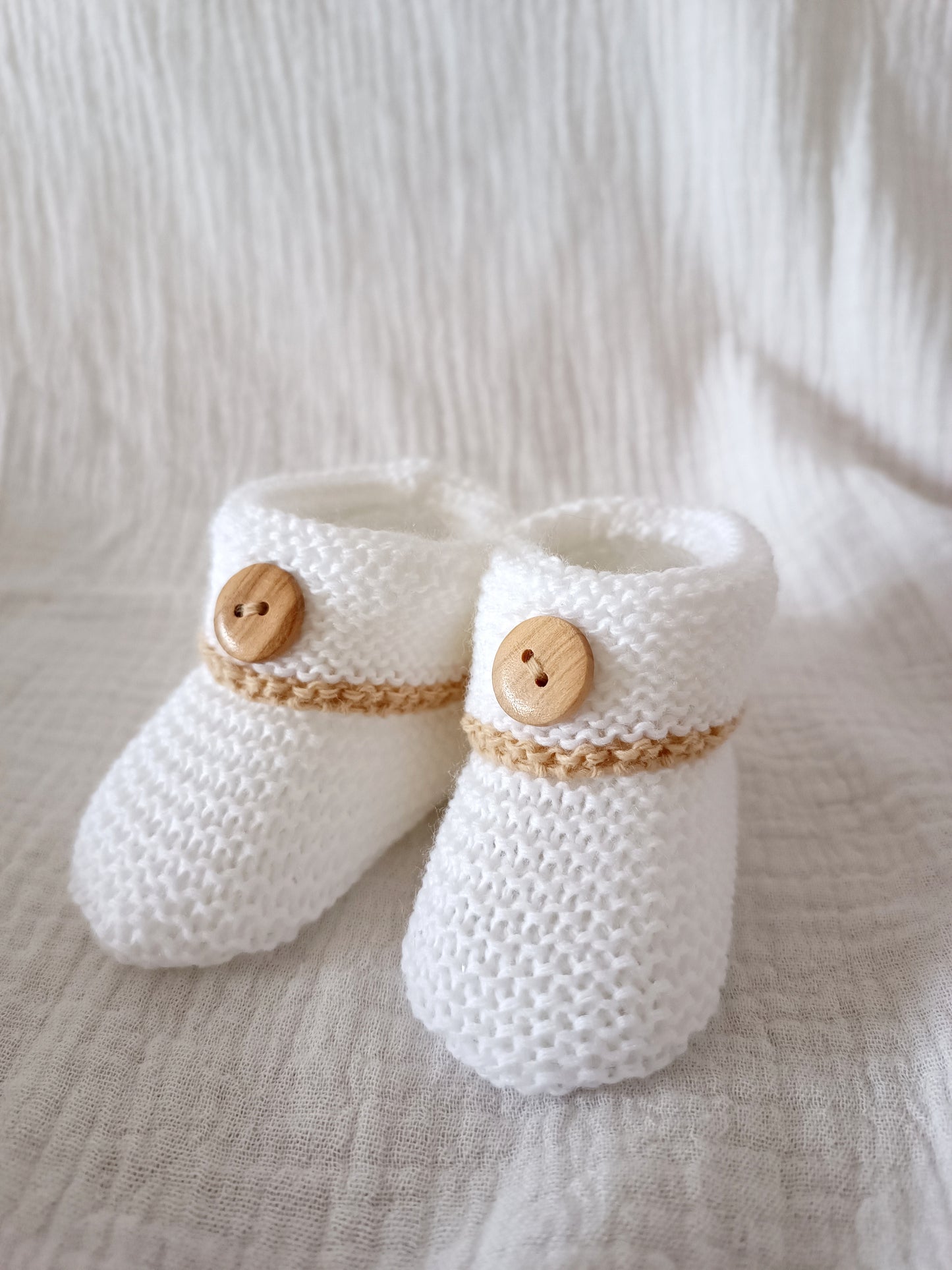 Chausson maille avec boutons en bois - blanc -