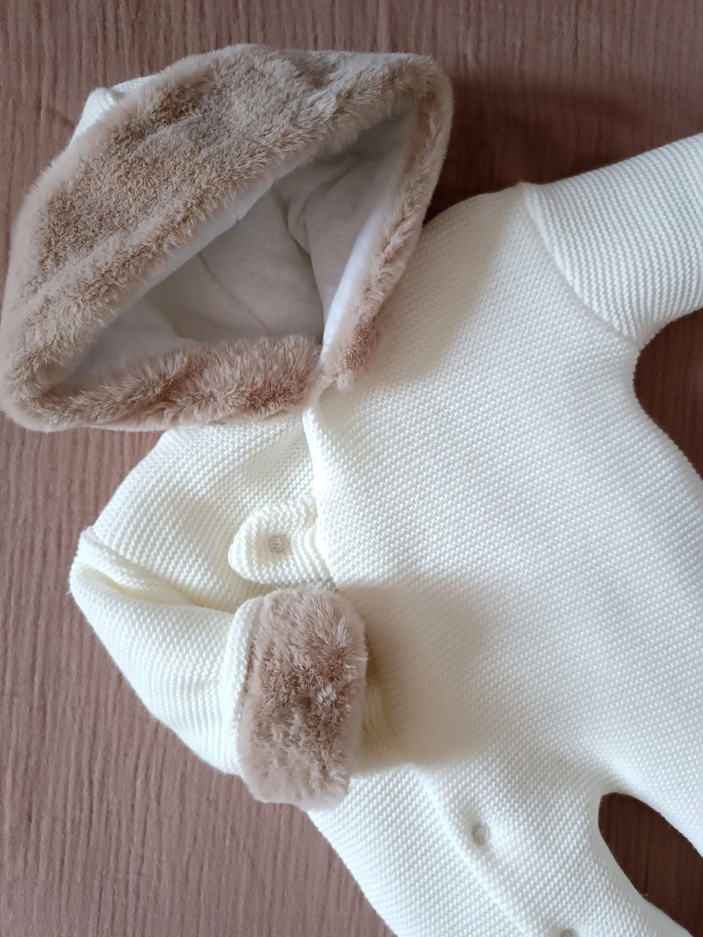 Combinaison pilote en tricot blanc et fourrure - personnalisable - plusieurs tailles