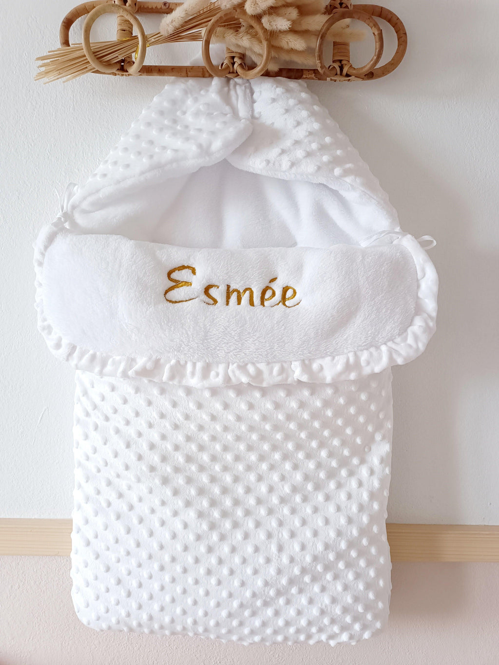 Nid d'ange en minky blanc - personnalisable -