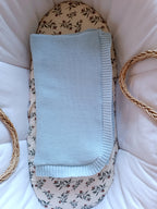 Couverture en maille bleu ciel - personnalisable -