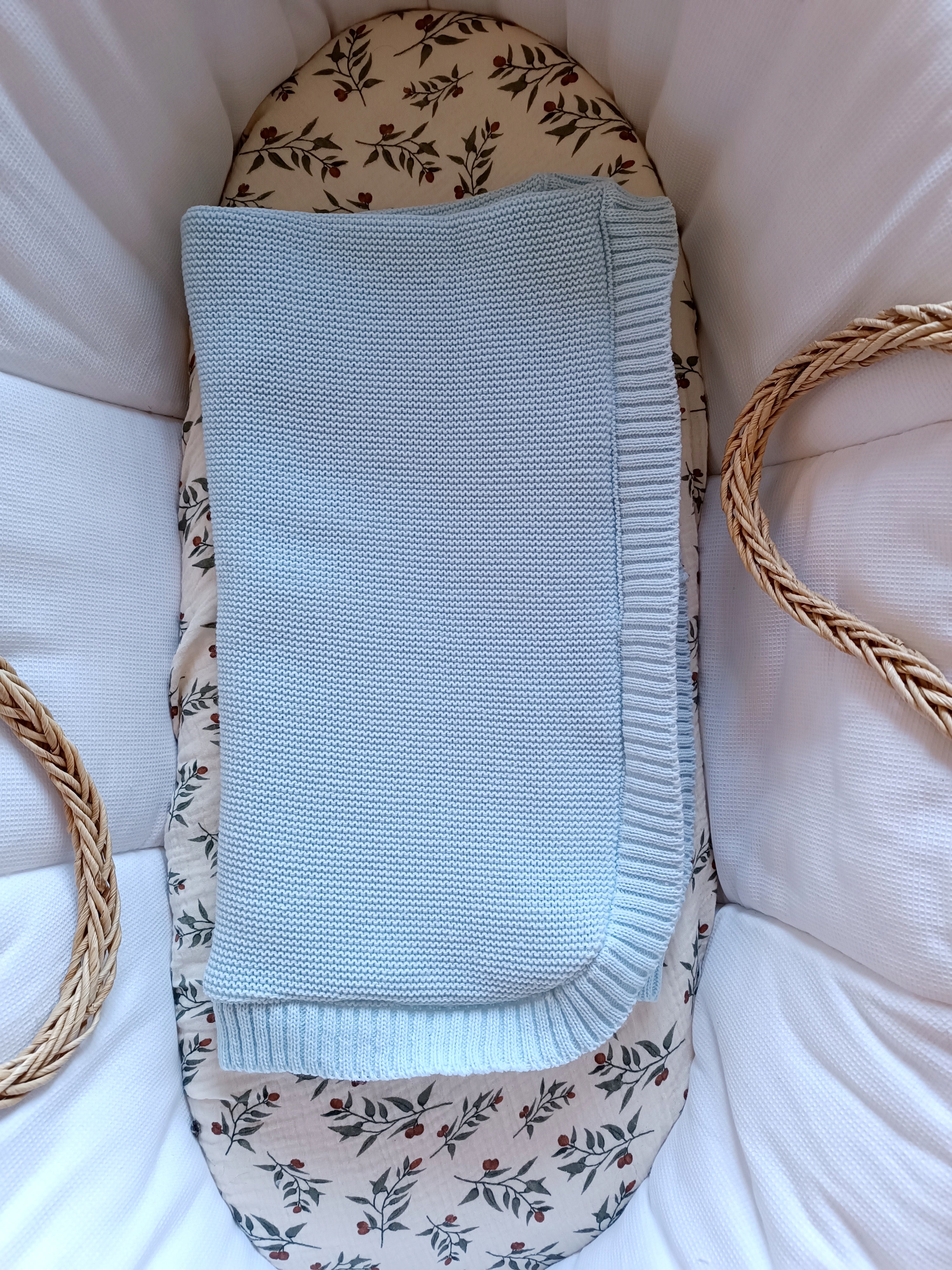 Couverture en maille bleu ciel - personnalisable -