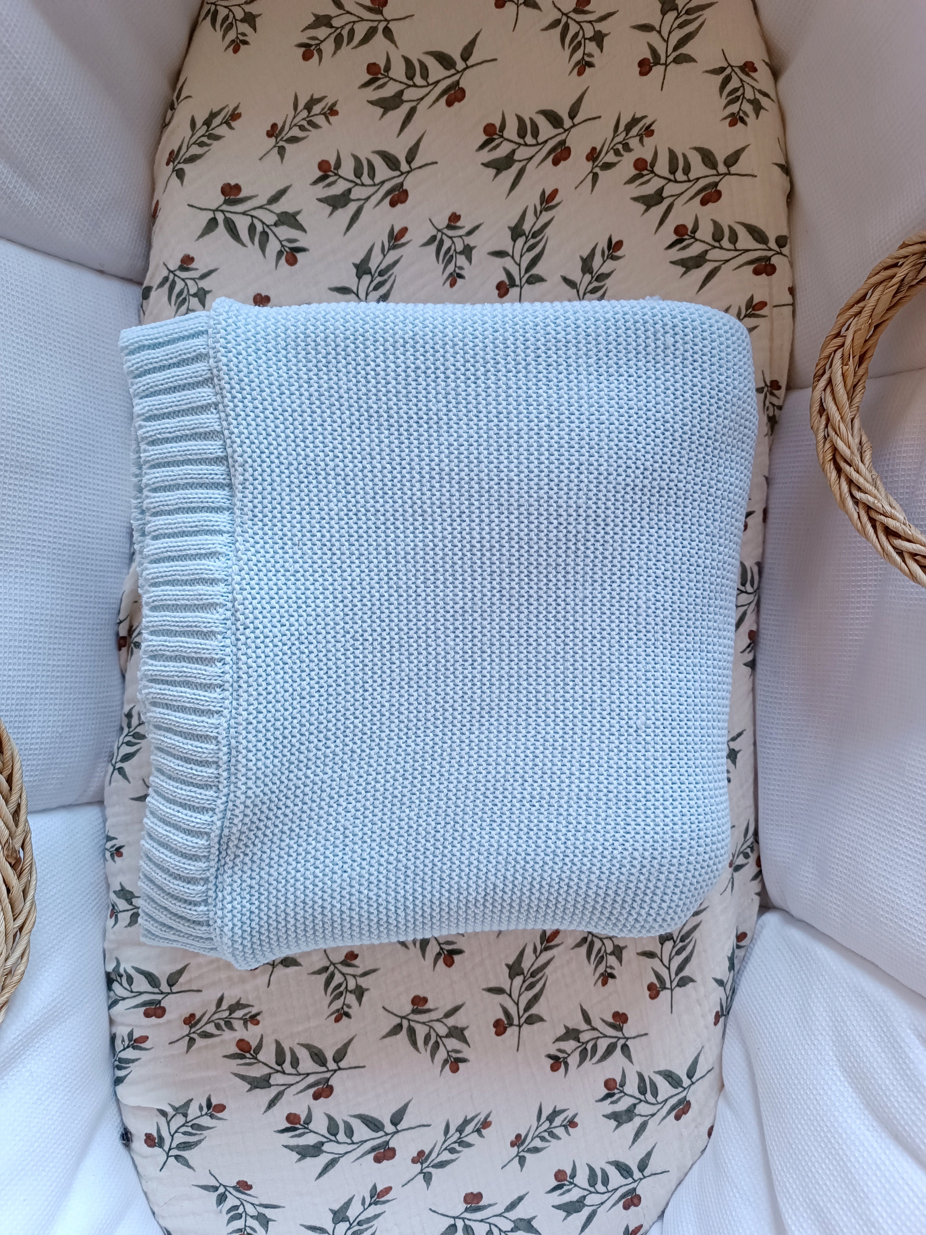 Couverture en maille bleu ciel - personnalisable -