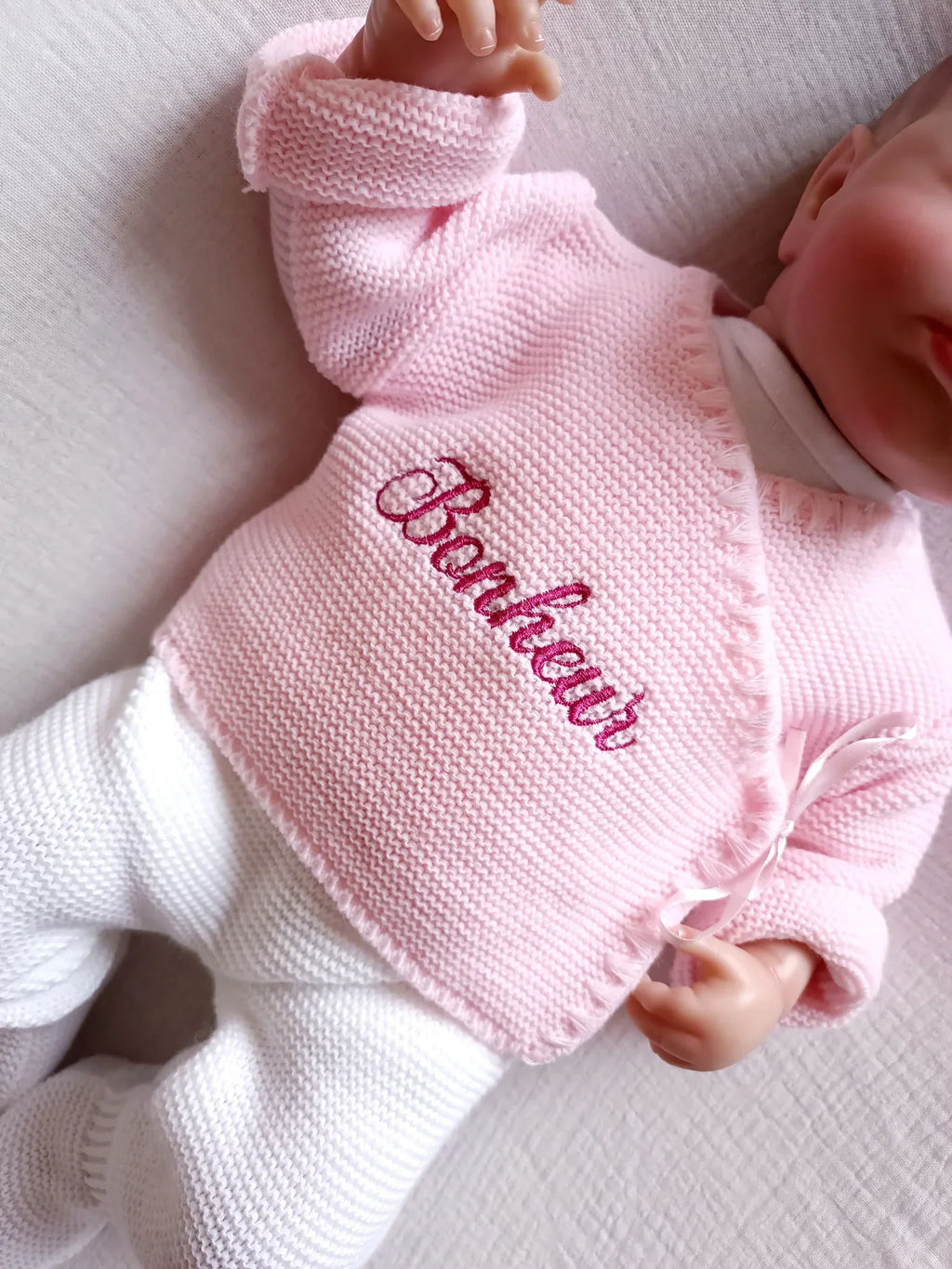 Brassière bébé personnalisée en maille avec nœud satiné