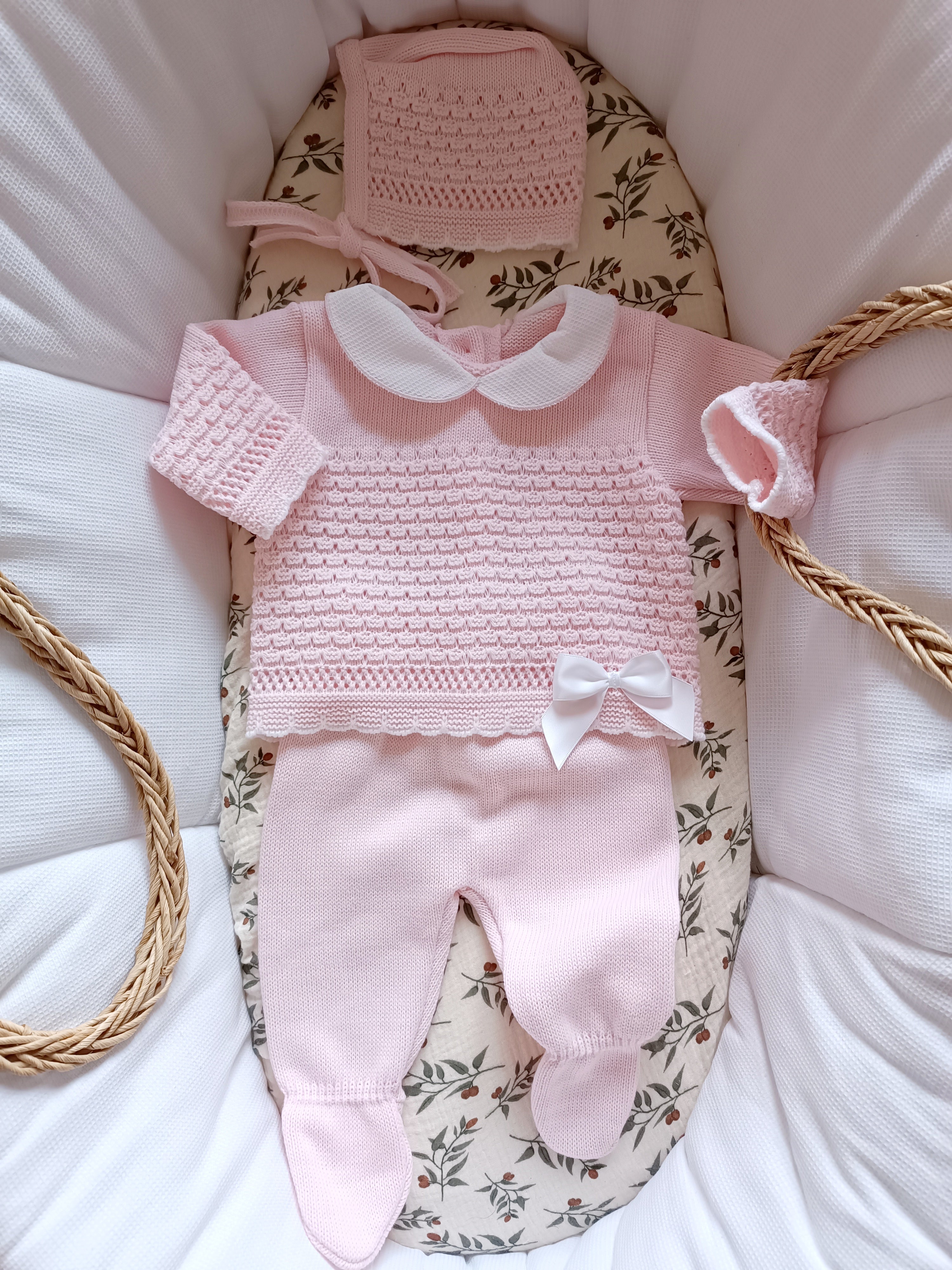 Ensemble complet naissance rose avec détails noeud blanc 0/3 mois