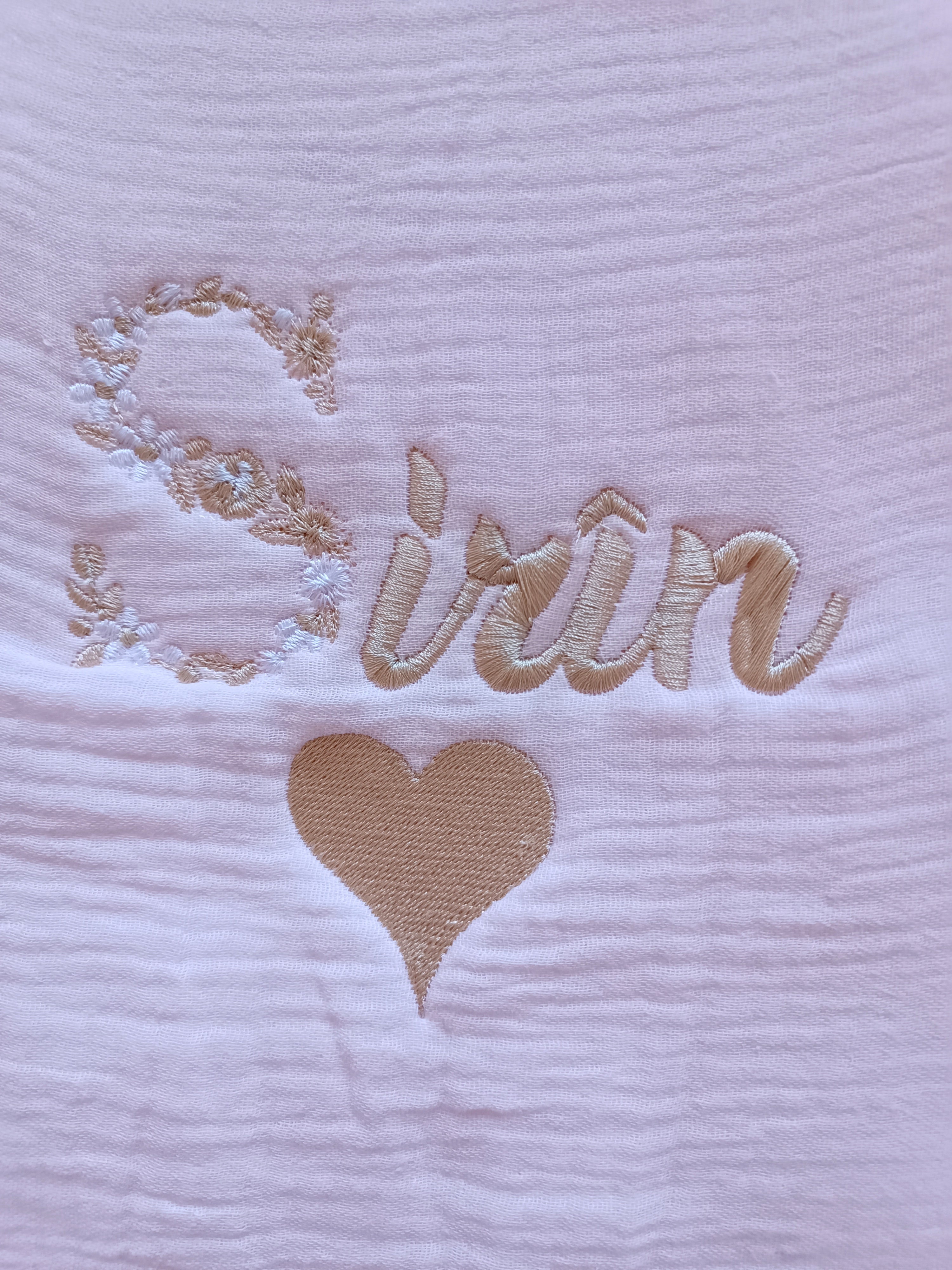 Couverture en gaze de coton et polaire rose - personnalisable -
