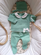 Ensemble complet naissance vert avec details noeud blanc 0/3 mois
