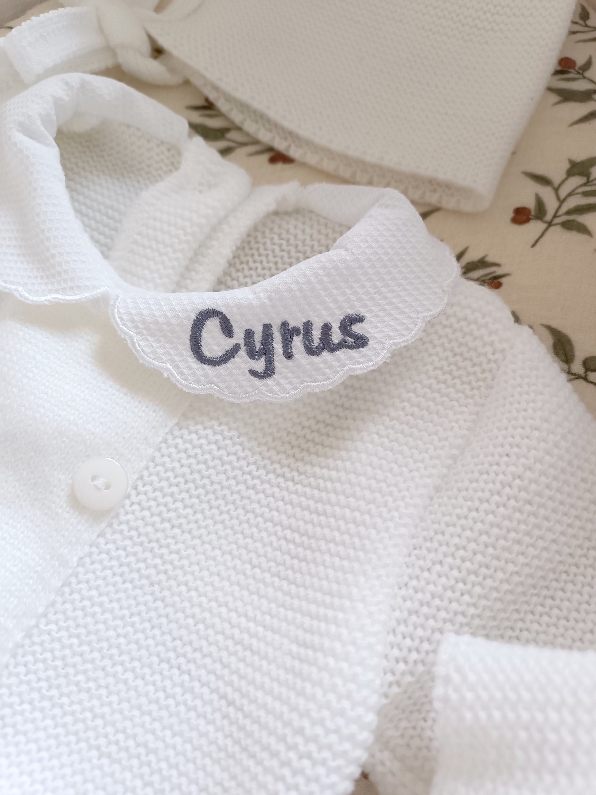 Ensemble complet naissance 0/3 mois, blanc avec boutons
