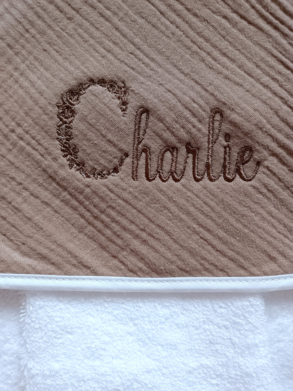 Cape de bain en gaze de coton marron - personnalisable -