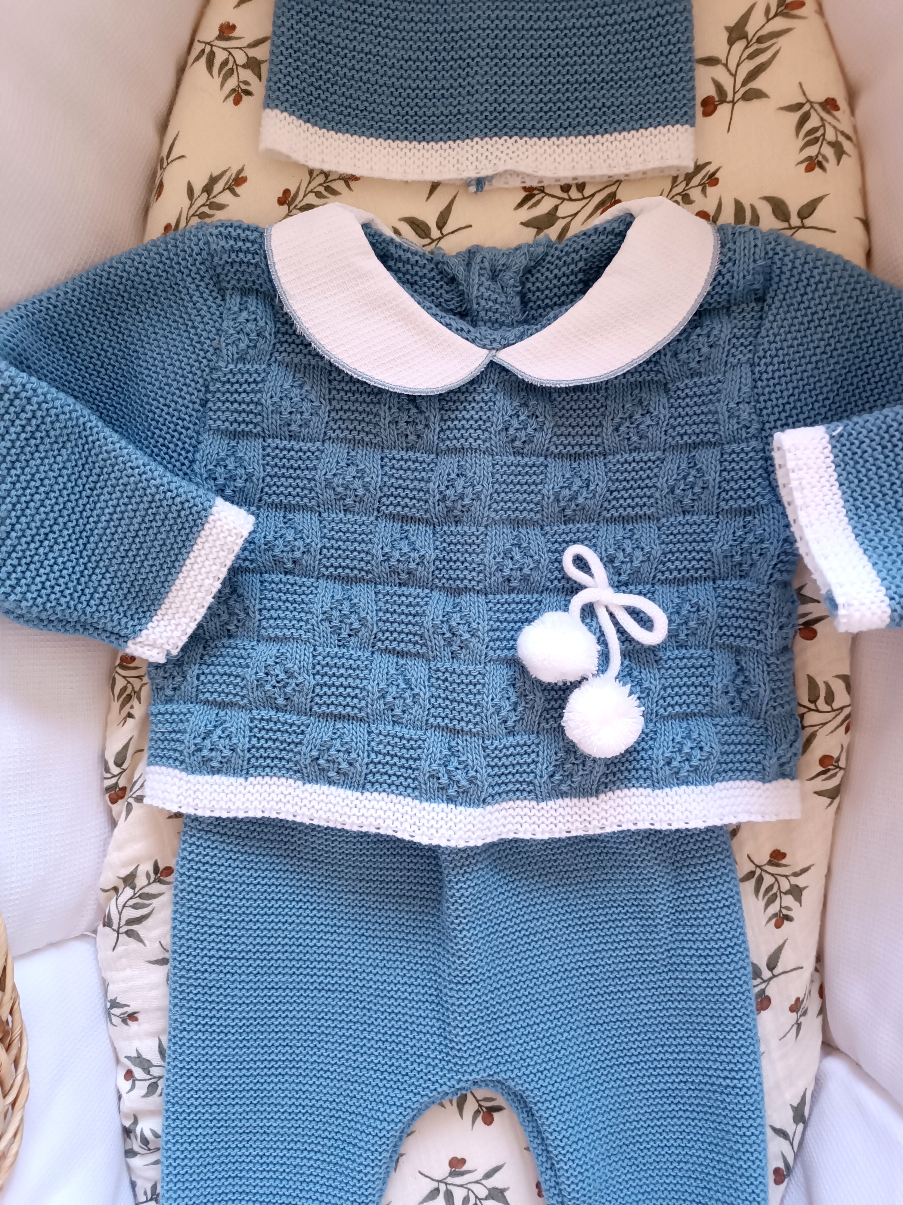 Ensemble complet naissance pompoms bleu denim 0/3 mois