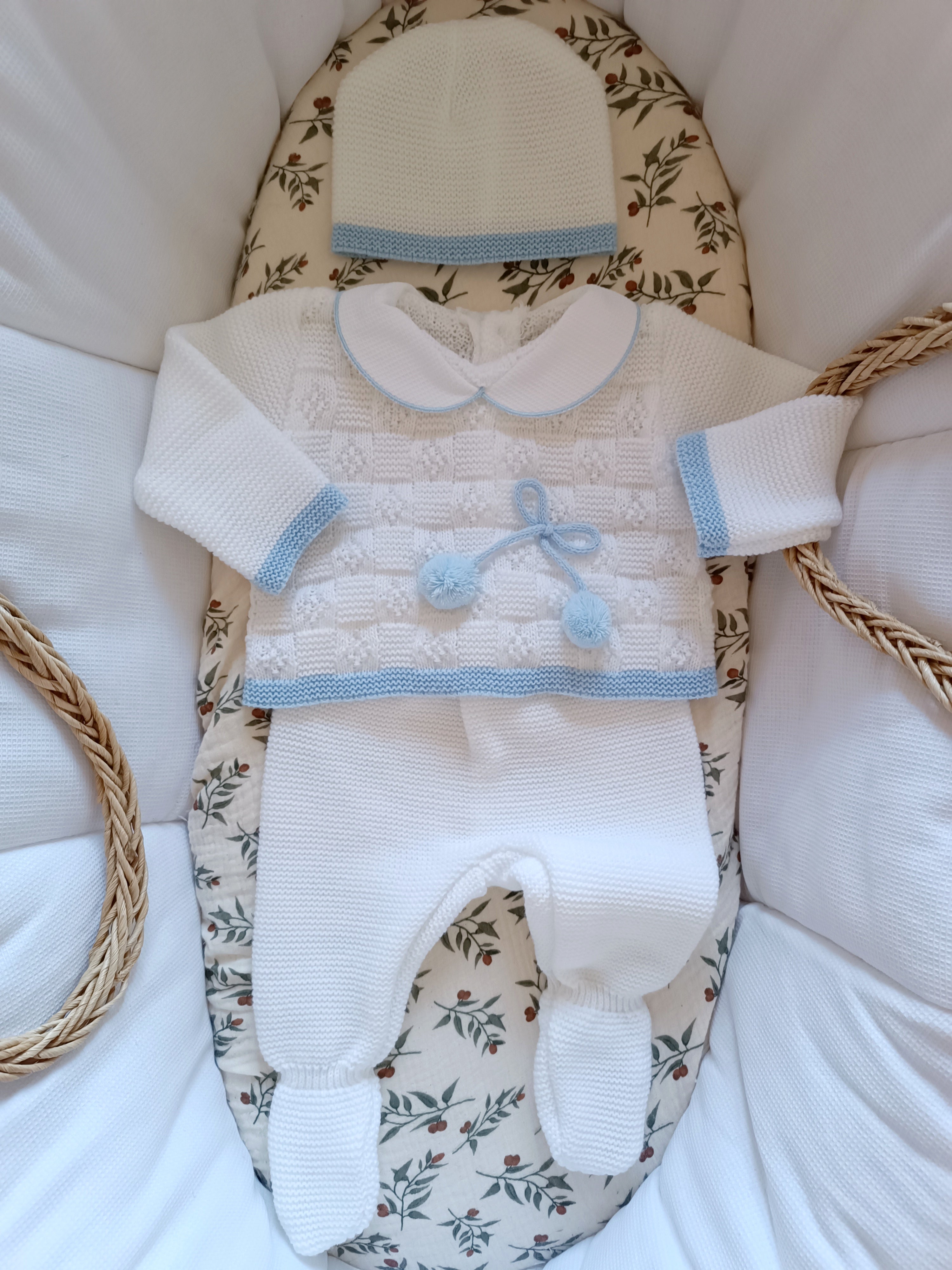 Ensemble complet naissance pompoms blanc 0/3 mois
