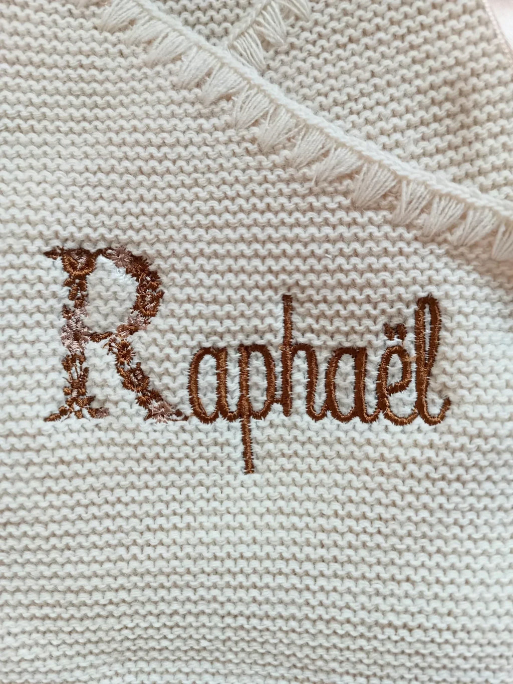 Brassière bébé personnalisée en maille avec nœud satiné
