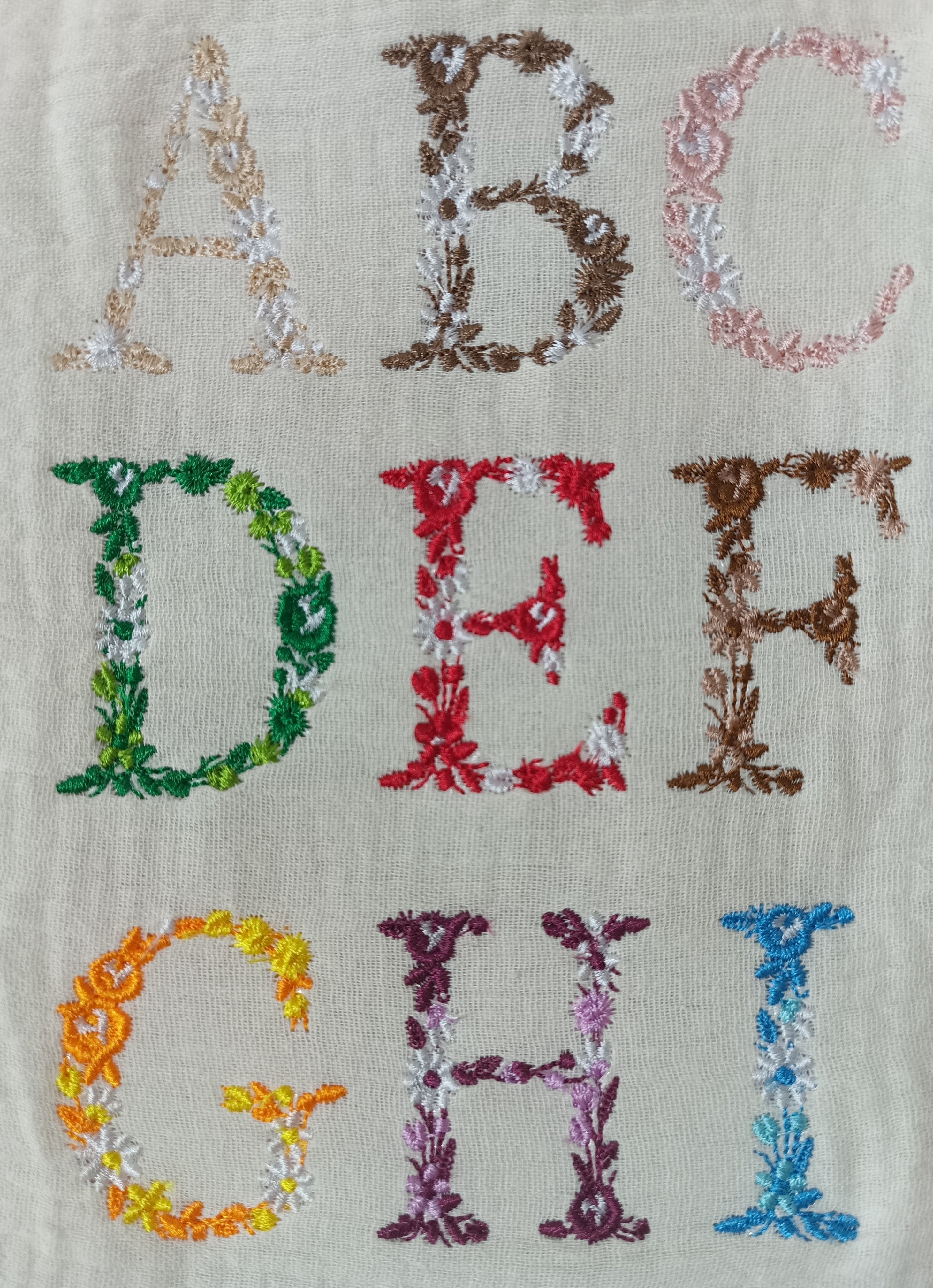 Couverture en gaze de coton blanc et polaire avec cœurs beige - personnalisable -