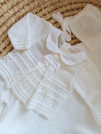Ensemble complet naissance blanc ajouré noeud satiné blanc 0/3 mois