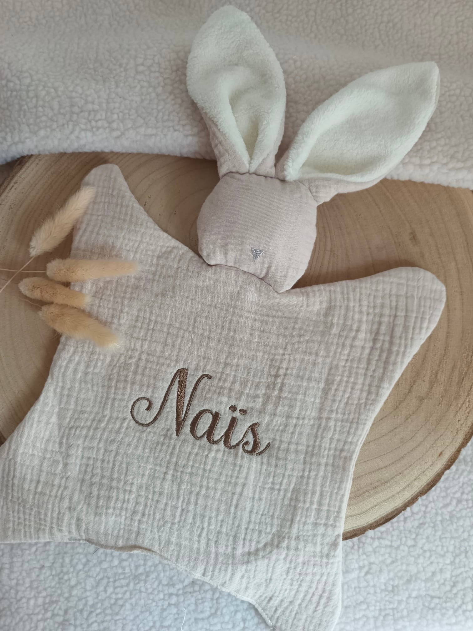 Doudou lapin avec oreilles polaire crème en gaze de coton beige