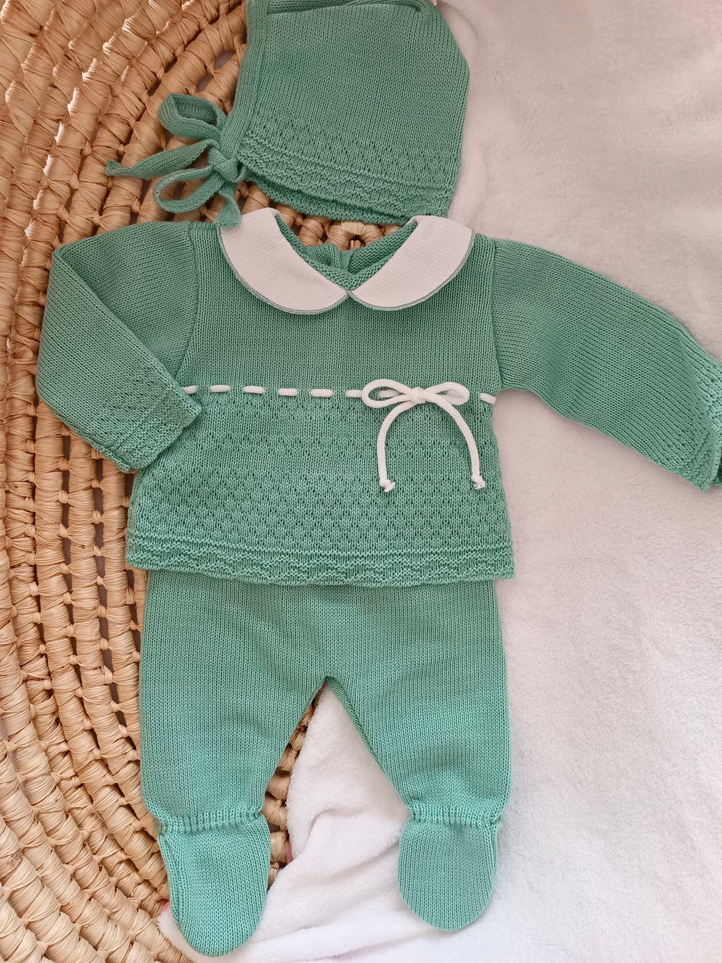Ensemble complet naissance vert avec détails lacet blanc 0/3 mois