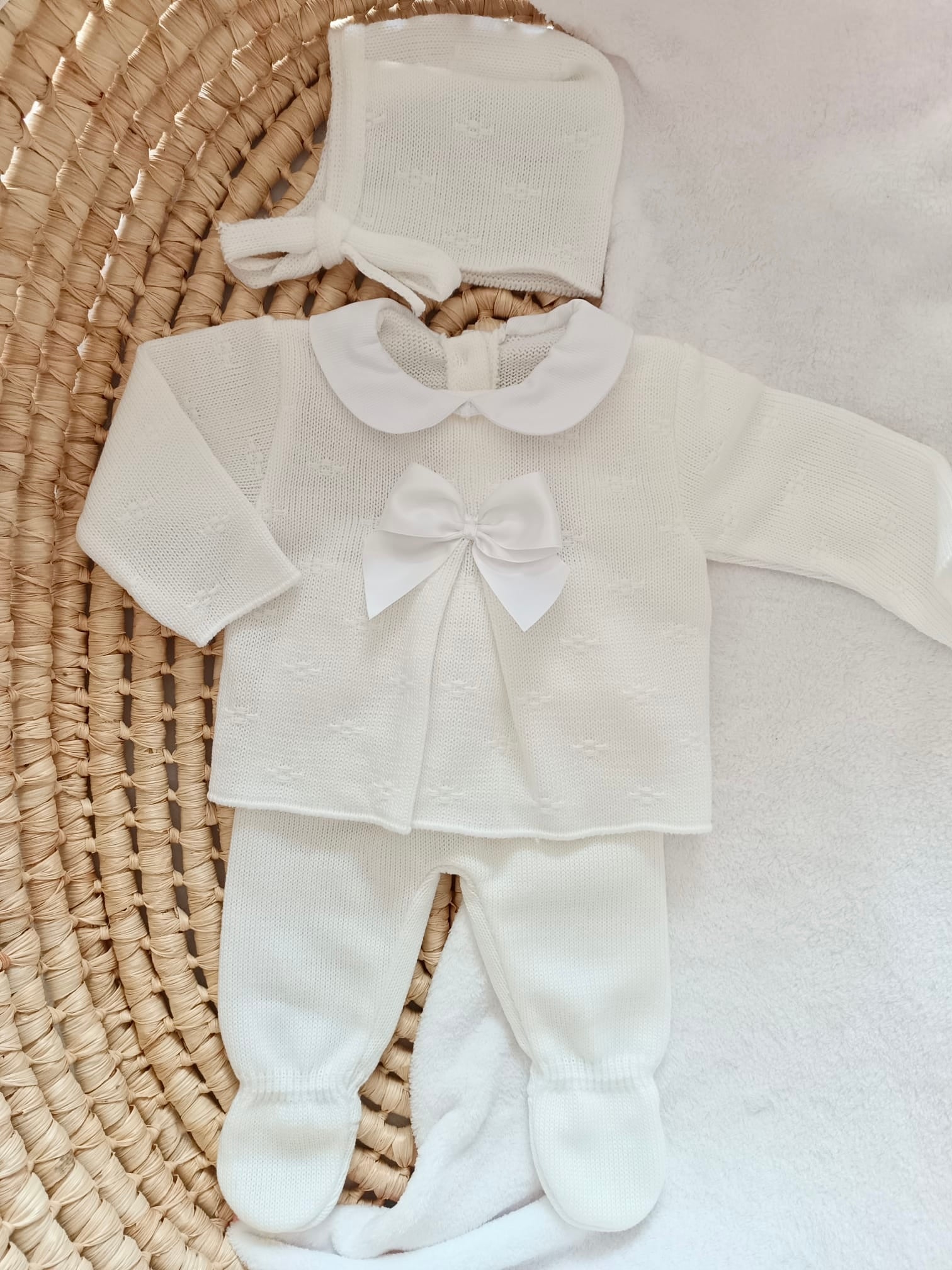 Ensemble complet blanc avec noeud satiné blanc 0/3 mois