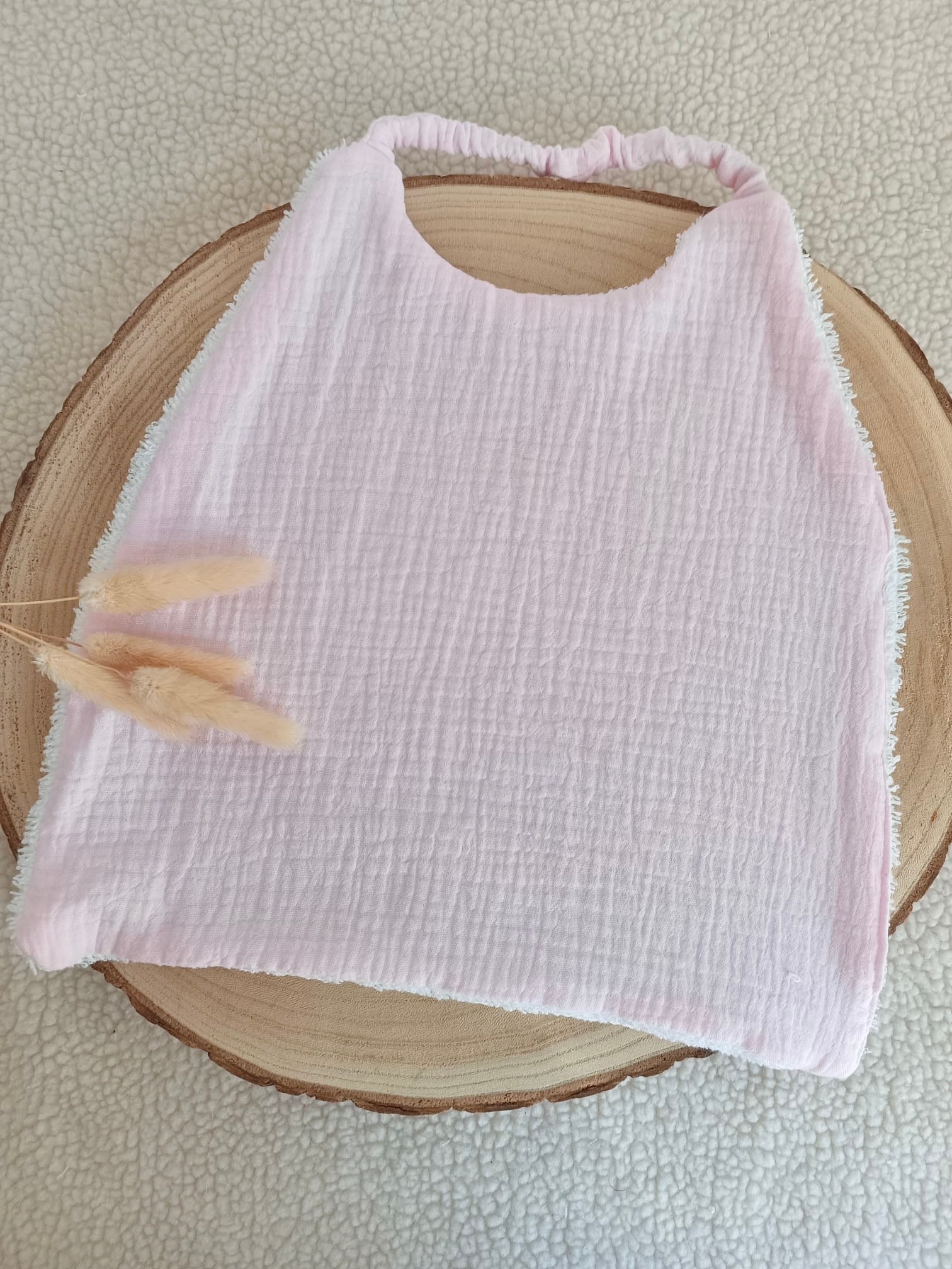 Bavoir en gaze de coton rose
