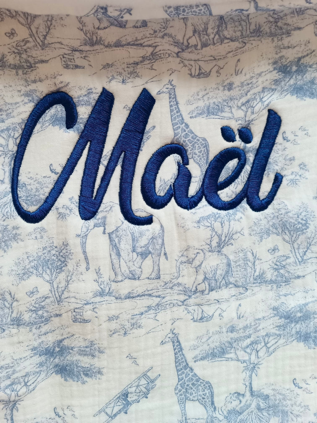 Couverture en gaze de coton safari tons bleuté et polaire blanc - personnalisable -