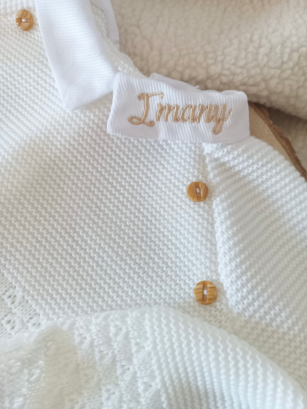 Ensemble complet naissance blanc 0/3 mois avec boutons bois