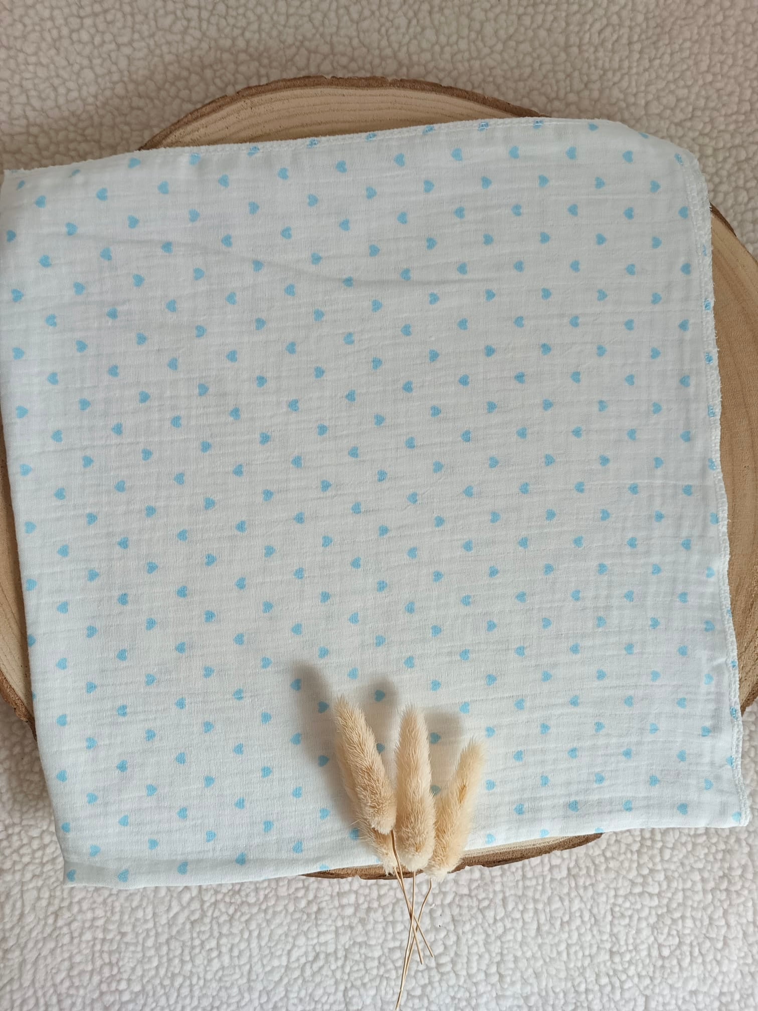 Lange en gaze de coton blanc avec cœurs bleu ciel 60*60 personnalisable