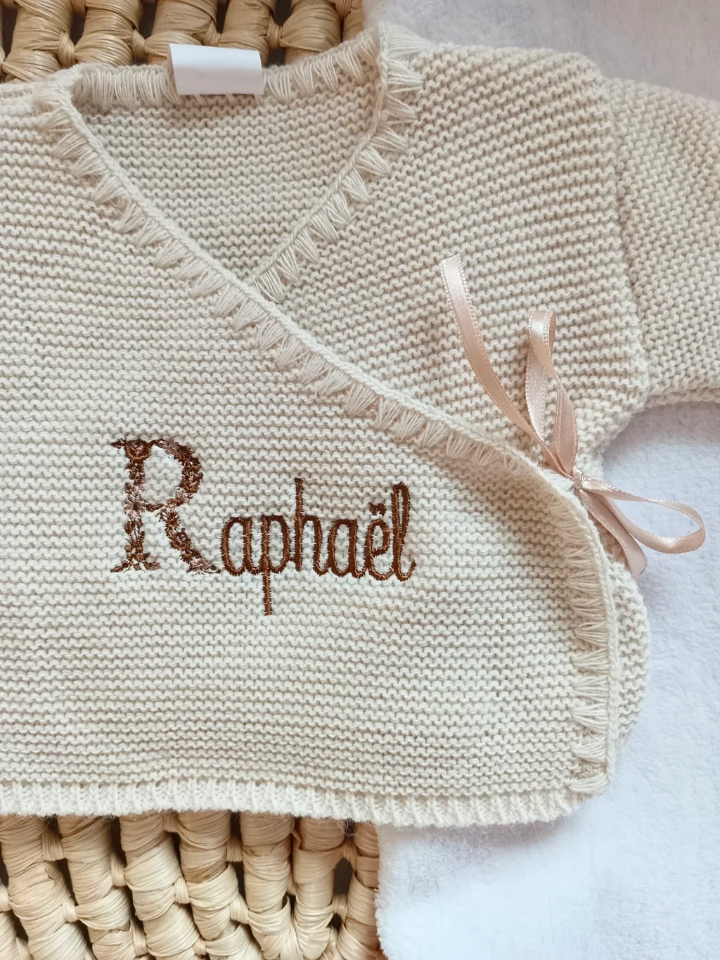 Brassière bébé personnalisée en maille avec nœud satiné