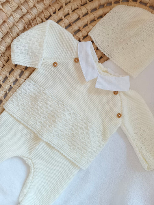 Ensemble complet naissance crème 0/3 mois avec boutons bois