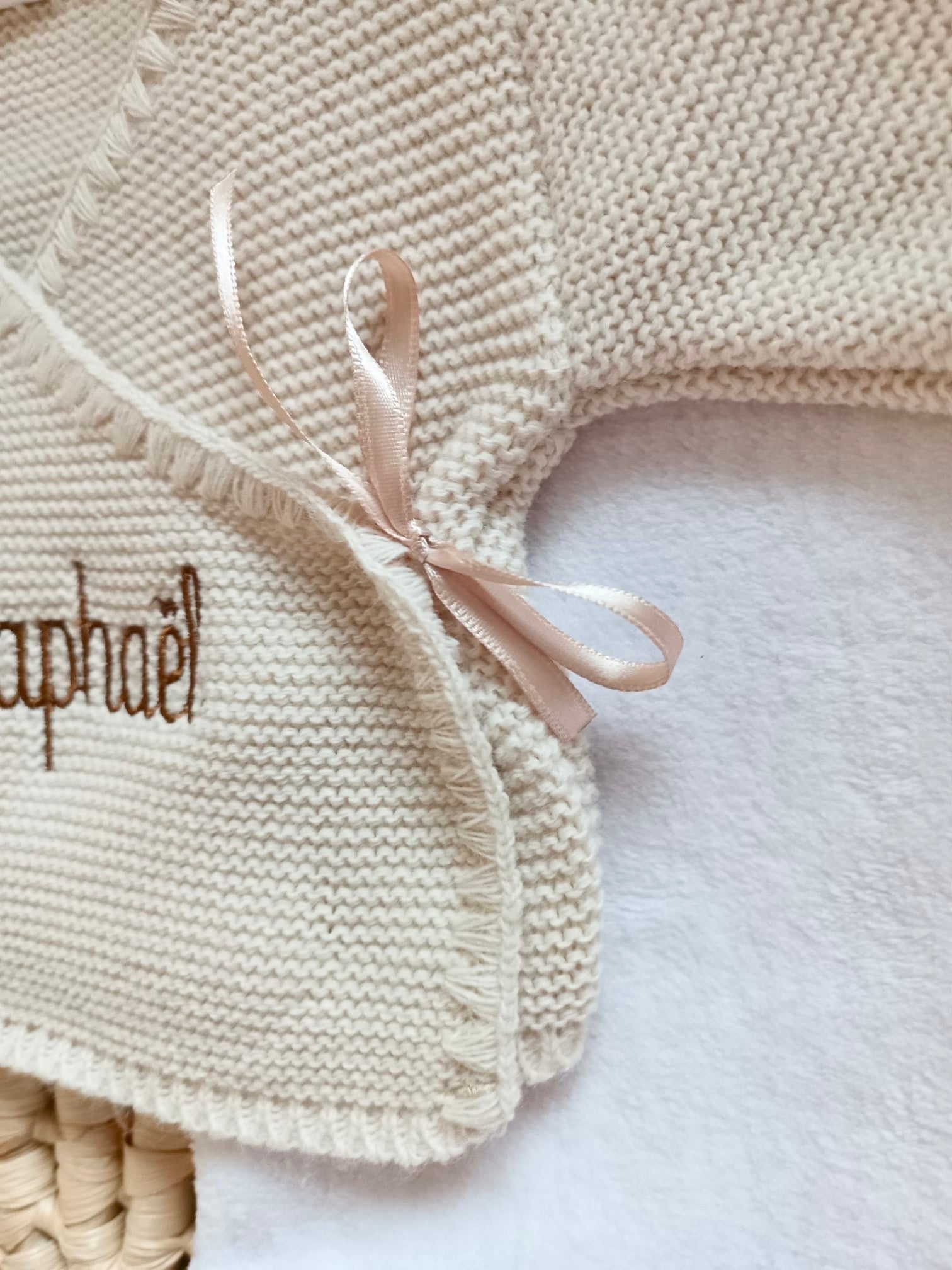 Brassières avec noeud satiné beige - personnalisable