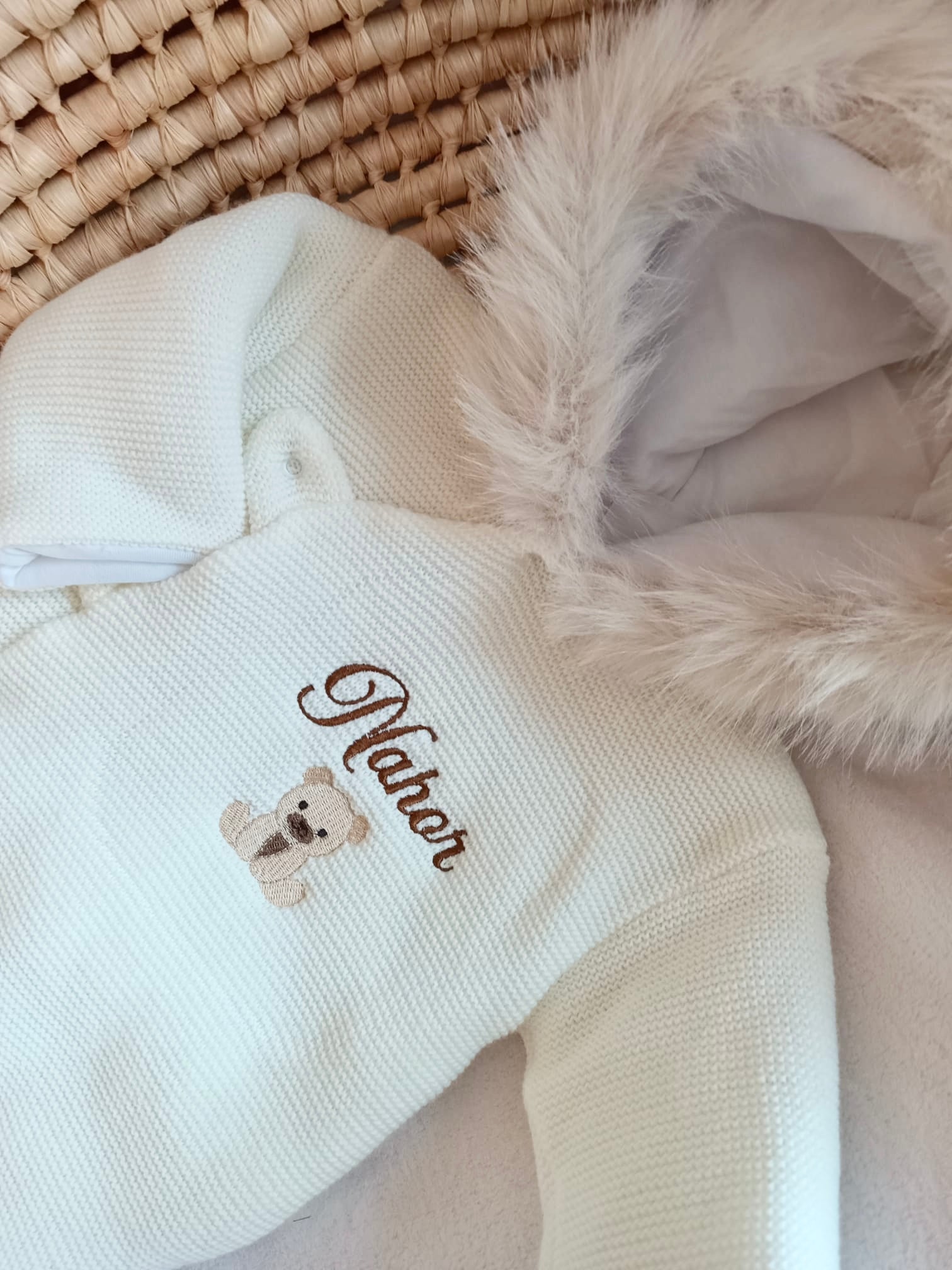 Combinaison pilote en maille blanche fourrure - personnalisable - plusieurs tailles -