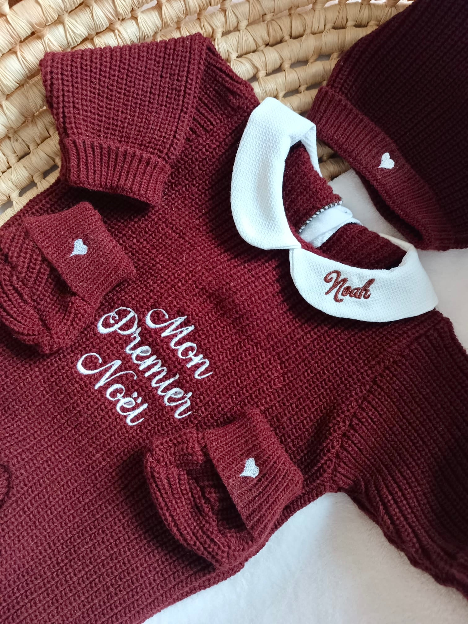 Combinaison maille MON PREMIER NOËL avec col blanc + COEURS + PRENOM - 0/3 mois - 3/6mois et 9/12 mois - personnalisable - Plusieurs couleurs