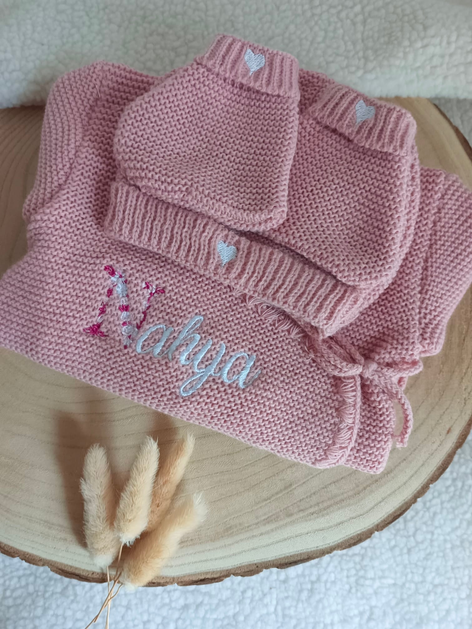 Tenue naissance vieux rose 0/3 mois - avec Lettre Fleuries à personnaliser + coeurs - personnalisable -
