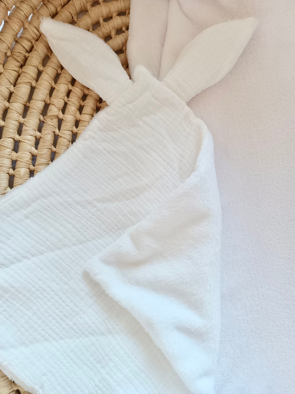 Doudou lange gaze de coton et polaire - blanc - personnalisable -