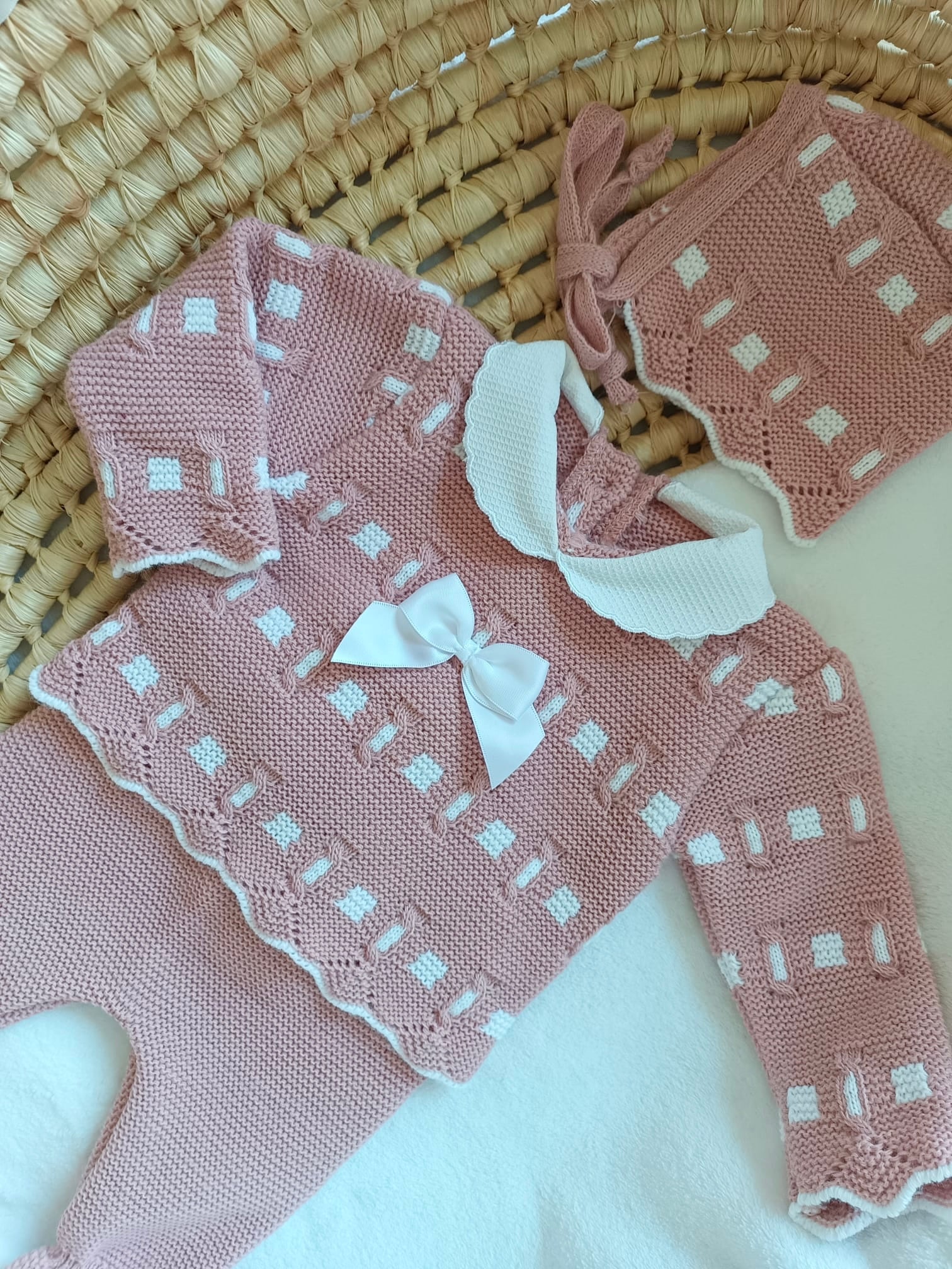 Ensemble complet naissance vieux rose/blanc noeud satiné blanc 0/3 mois