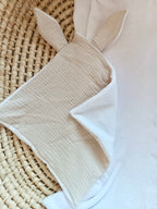 Doudou lange gaze de coton et polaire - beige - personnalisable -